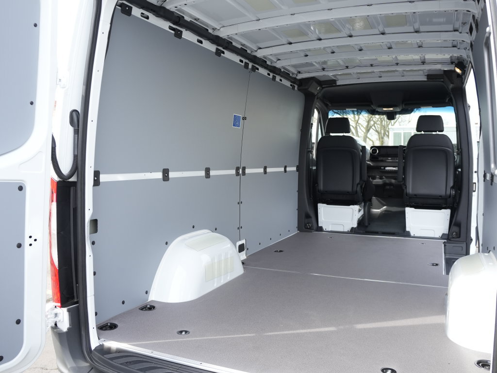 Used 2026 Mercedes-Benz Sprinter 2500 image 6