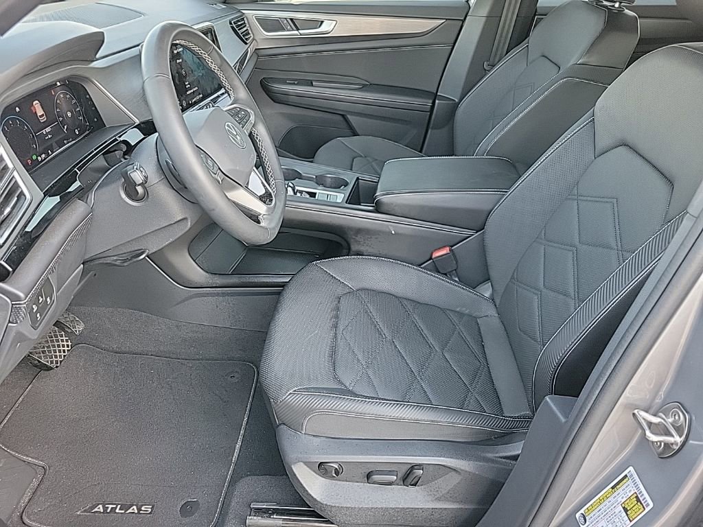 Used 2024 Volkswagen Atlas Cross Sport SE image 10