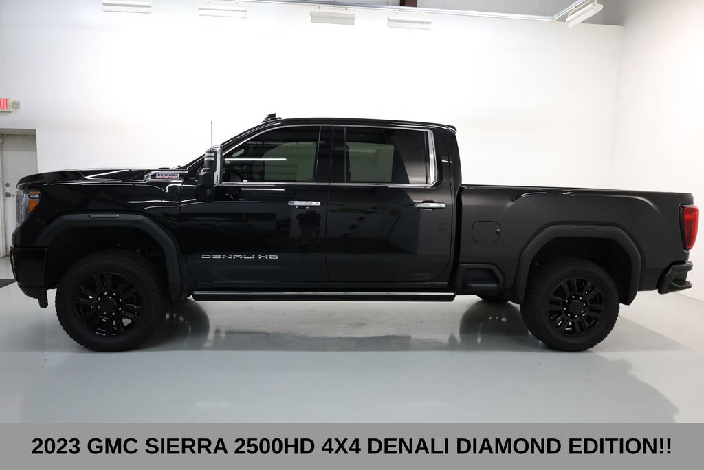 Used 2023 GMC Sierra 2500 Denali w/ Denali Black Diamond Edition AWD/4WD image 4