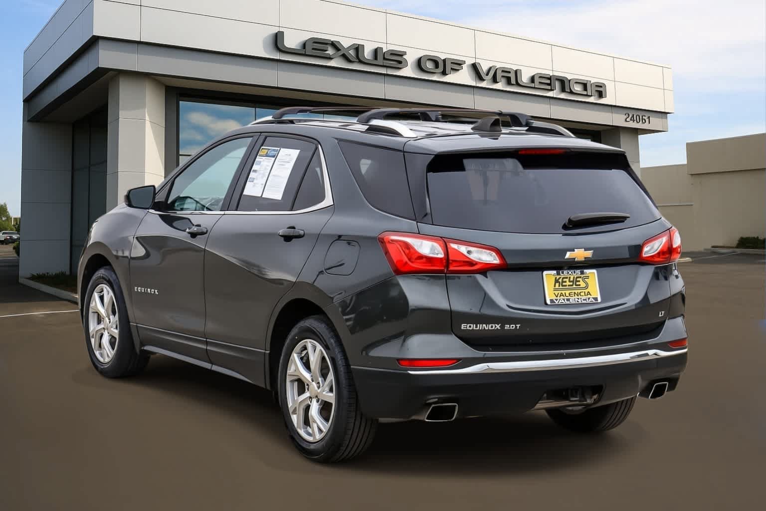 Used 2020 Chevrolet Equinox LT FWD image 2