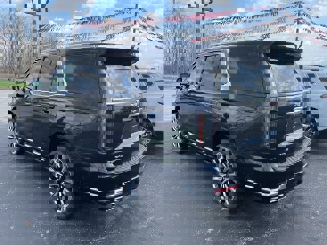 New 2026 Cadillac Escalade Luxury w/ Touring Package image 3