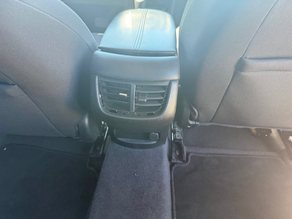 Used 2018 Chevrolet Malibu LT FWD image 18