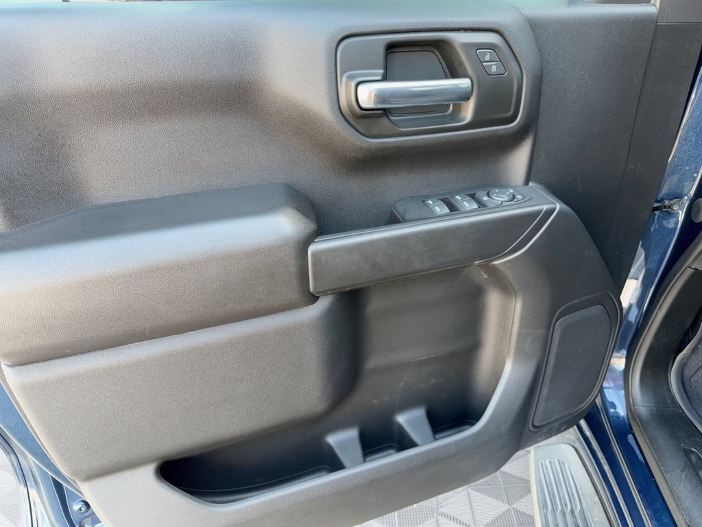 Used 2023 Chevrolet Silverado 1500 Custom w/ LPO, Dark Essentials Package RWD image 15