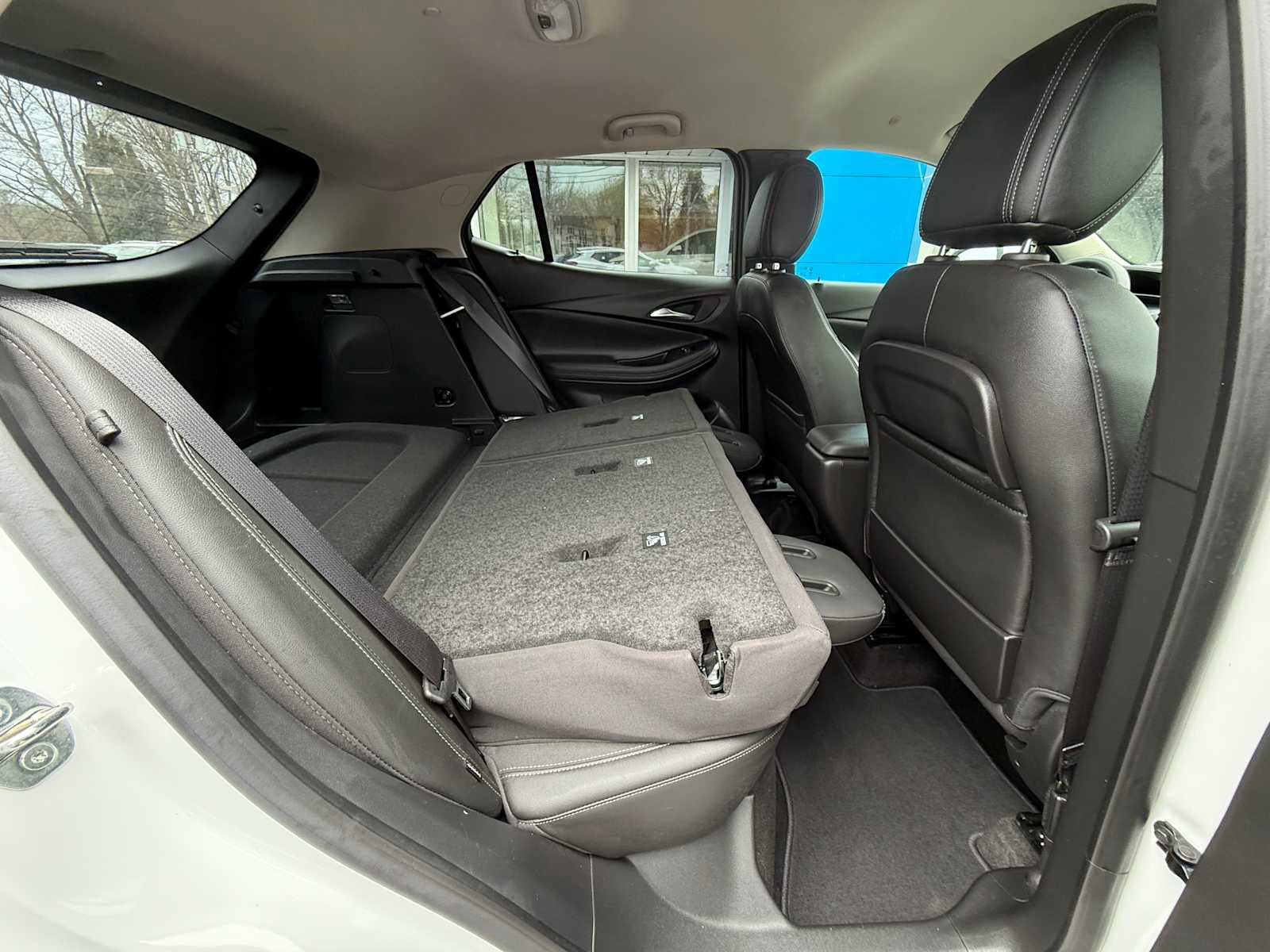 Used 2023 Buick Encore GX Preferred image 32