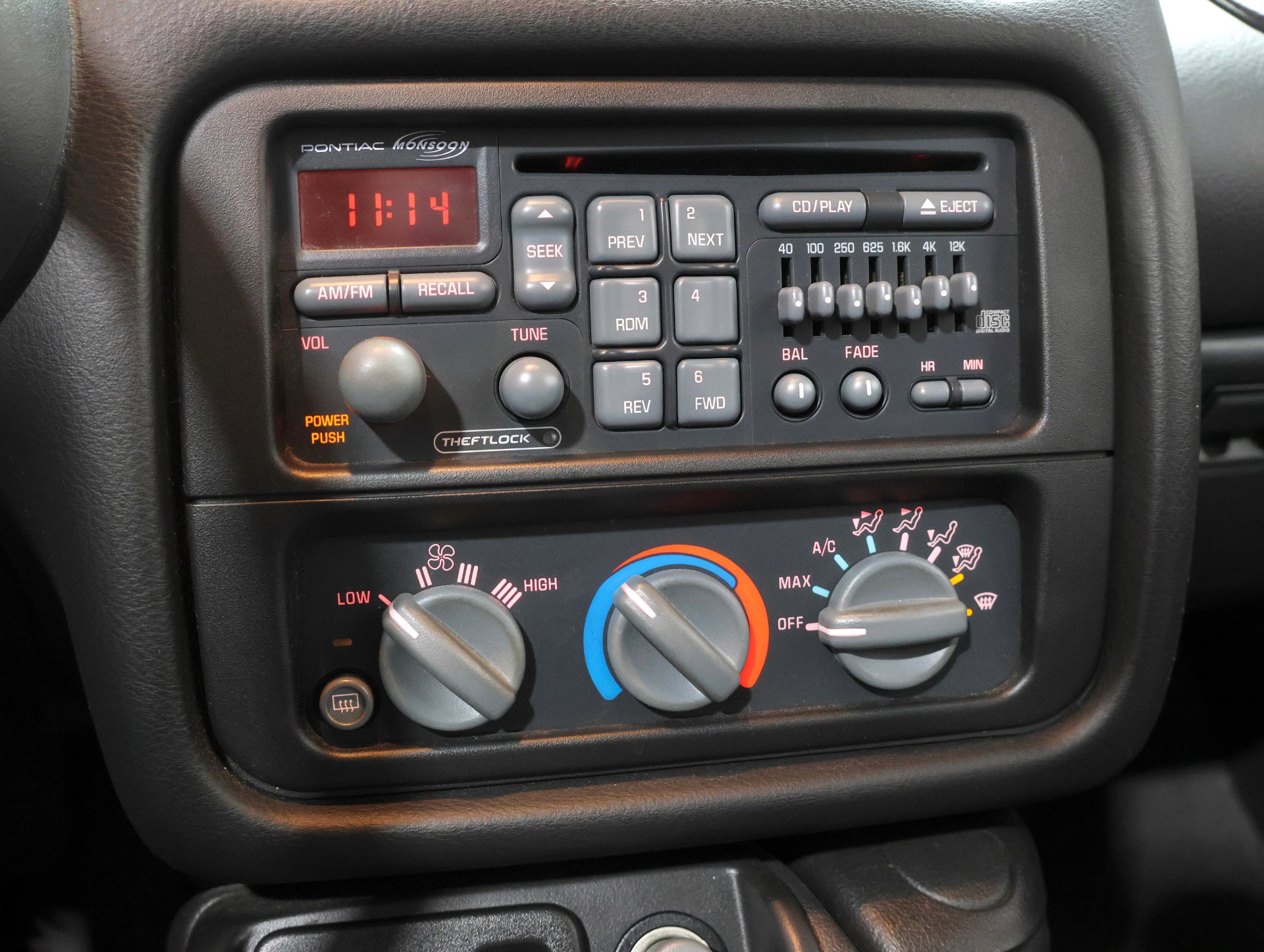 Used 2000 Pontiac Firebird Formula RWD image 9