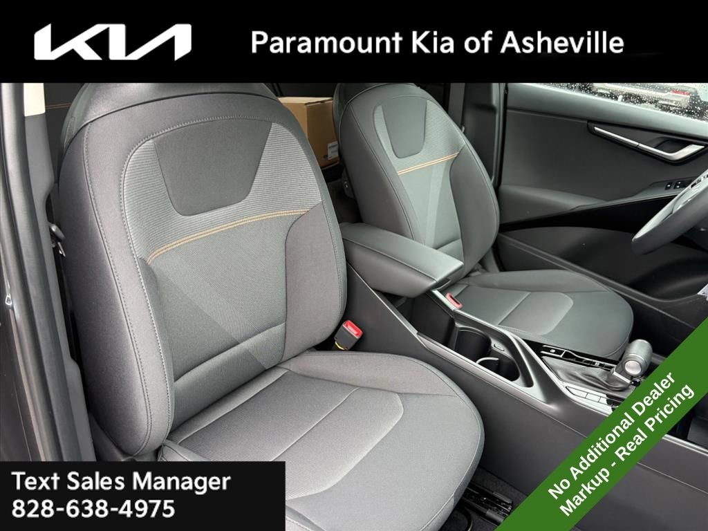 New 2026 Kia Niro LX FWD image 18