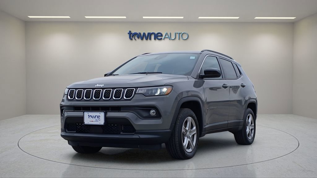 Used 2023 Jeep Compass Latitude w/ Convenience Group