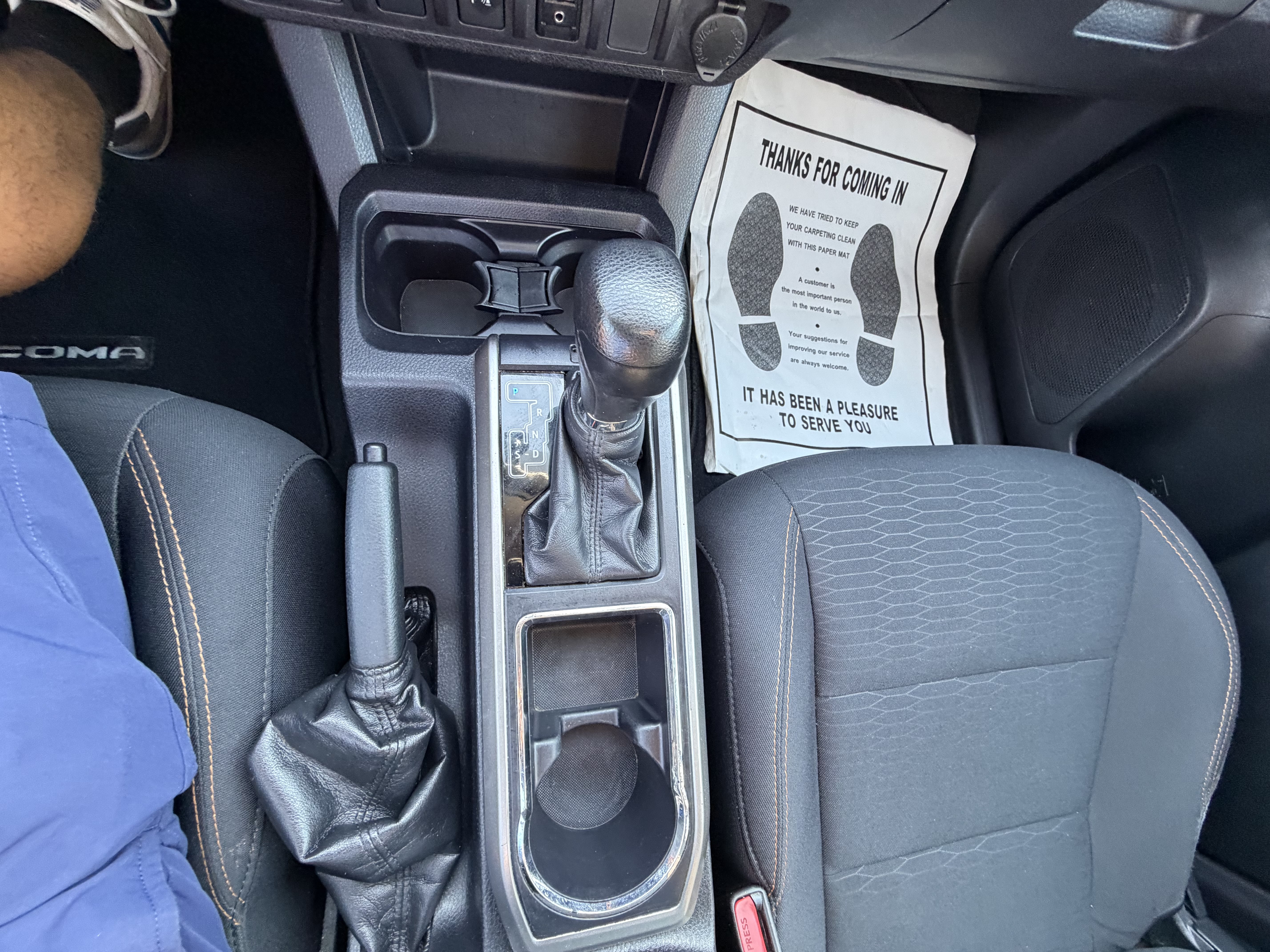 Used 2017 Toyota Tacoma SR5 AWD/4WD image 25