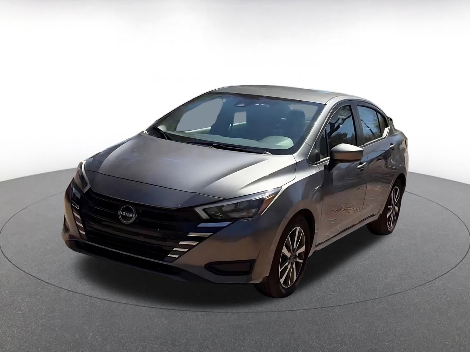 Used 2025 Nissan Versa SV FWD image 7