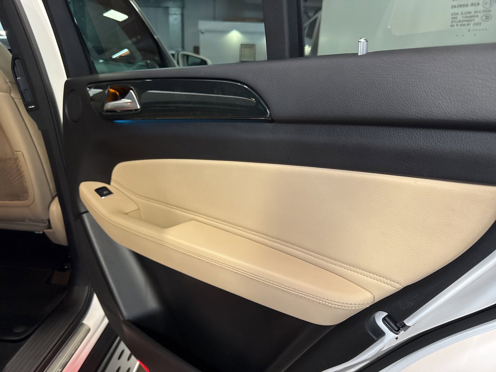 Used 2018 Mercedes-Benz GLS 450 4MATIC image 27