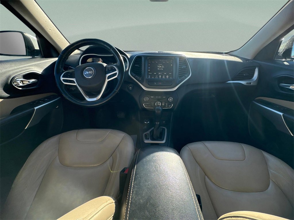 Used 2018 Jeep Cherokee Limited image 14