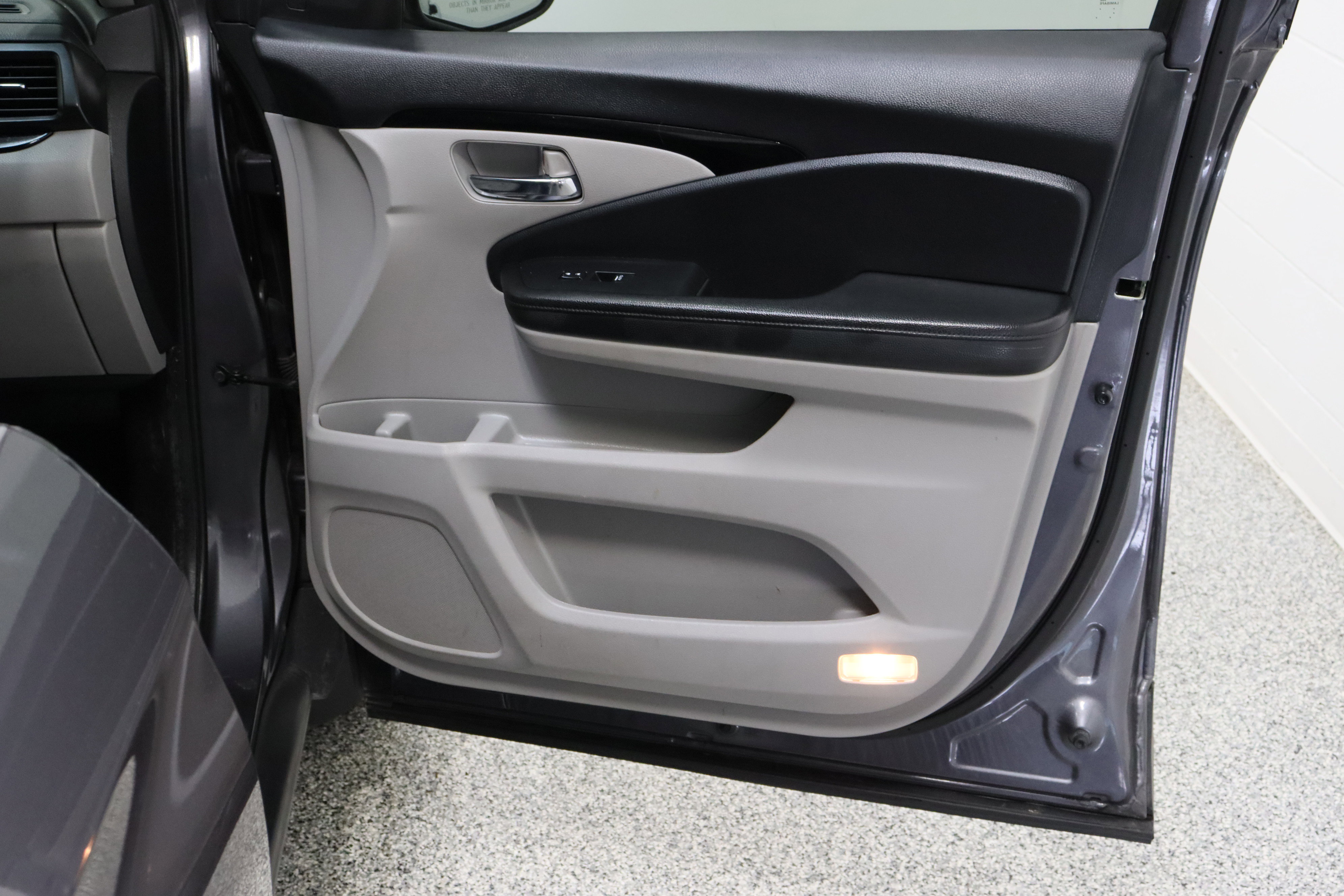 Used 2020 Honda Pilot Elite image 42