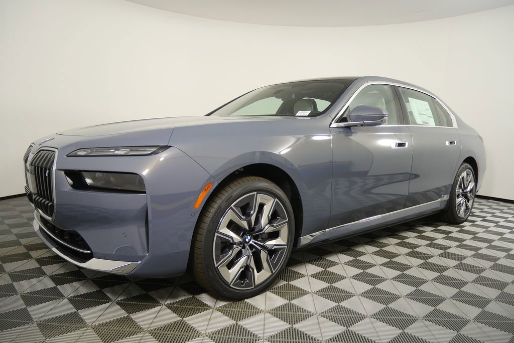 Used 2026 BMW i7 eDrive50 w/ Executive Package image 4