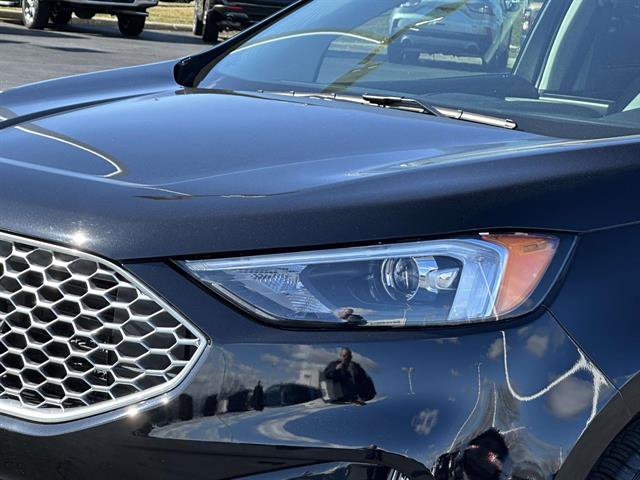 Used 2024 Ford Edge SEL w/ Convenience Package image 7