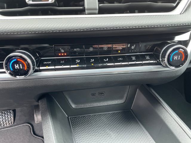 New 2026 Chevrolet Equinox LT w/ Convenience Package II image 17