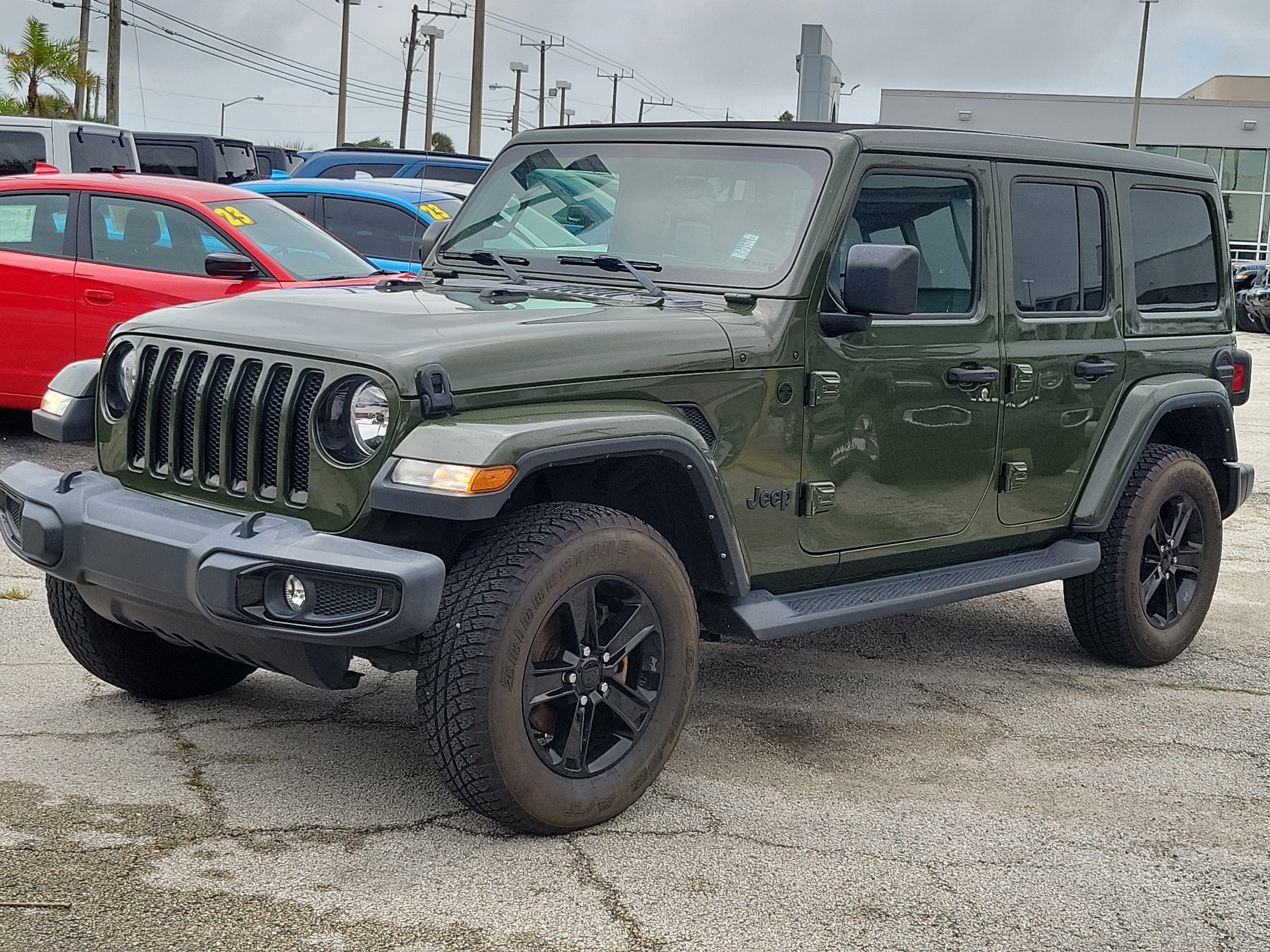 Used 2021 Jeep Wrangler Unlimited Sahara AWD/4WD image 2