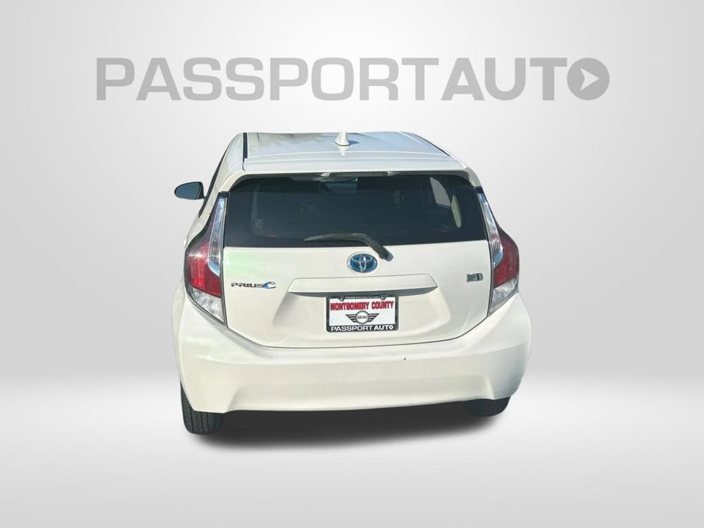 Used 2016 Toyota Prius C Two FWD image 7