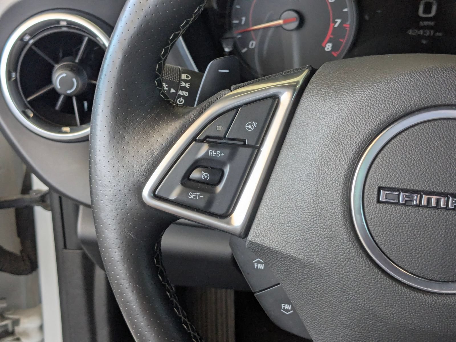 Used 2016 Chevrolet Camaro LT RWD image 16