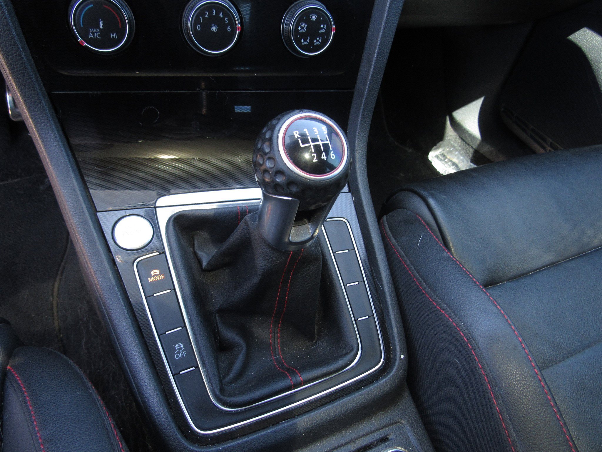 Used 2016 Volkswagen GTI SE image 16