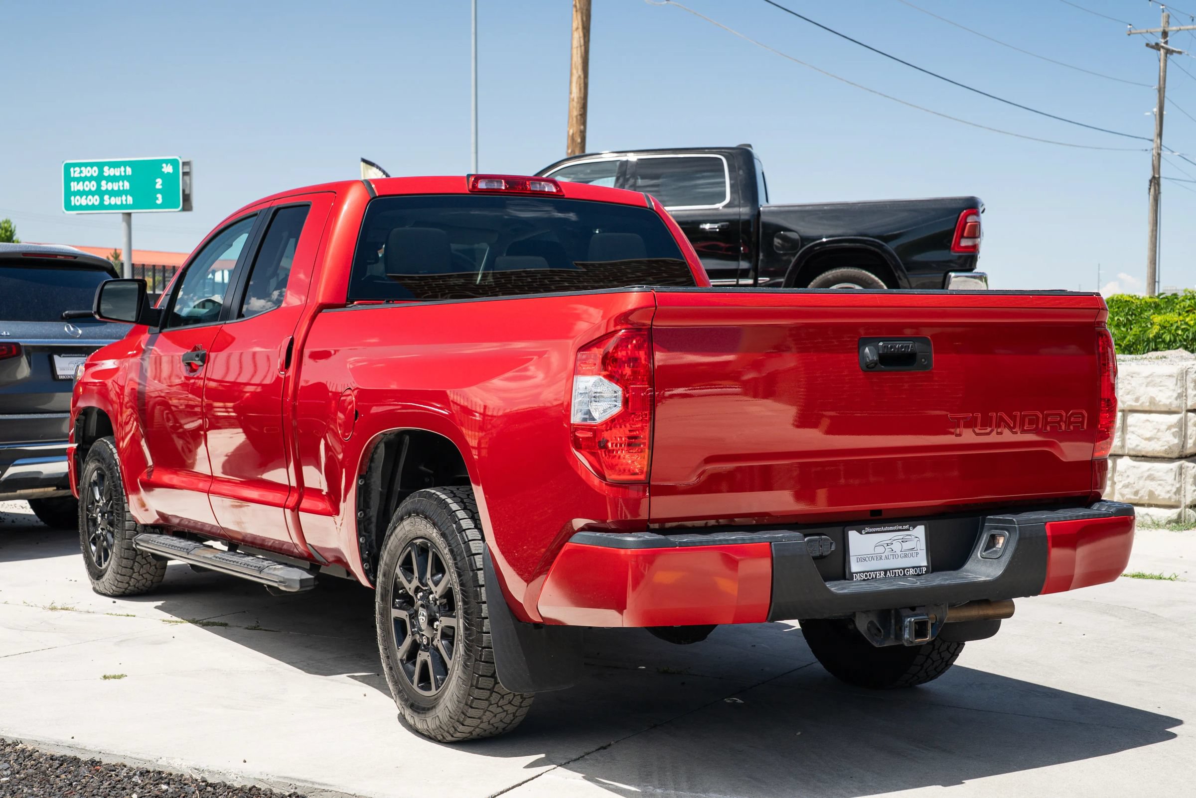 Used 2019 Toyota Tundra SR5 w/ SX Package AWD/4WD image 5
