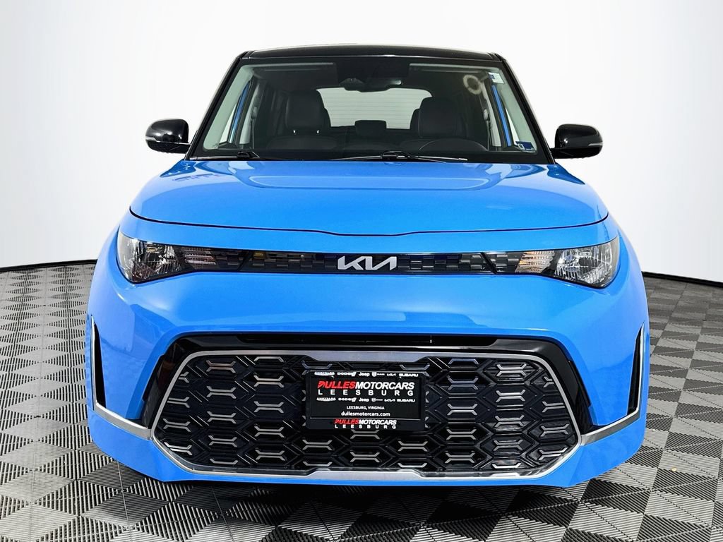 Used 2023 Kia Soul GT-Line FWD image 2