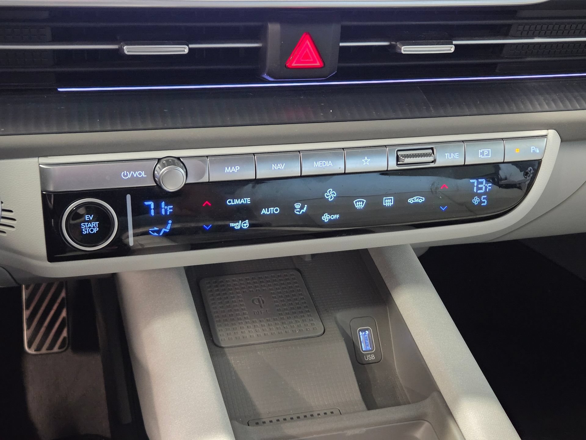 Used 2025 Hyundai Ioniq 6 Limited RWD image 22