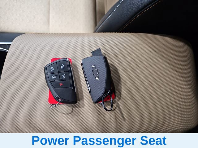 Used 2025 Chevrolet Equinox ACTIV w/ Safety and Technology Package image 19