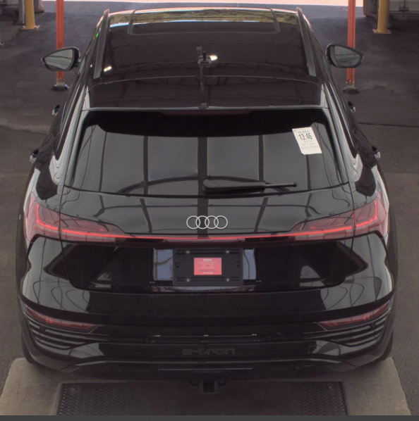 Used 2024 Audi Q8 e-tron Premium AWD/4WD image 5