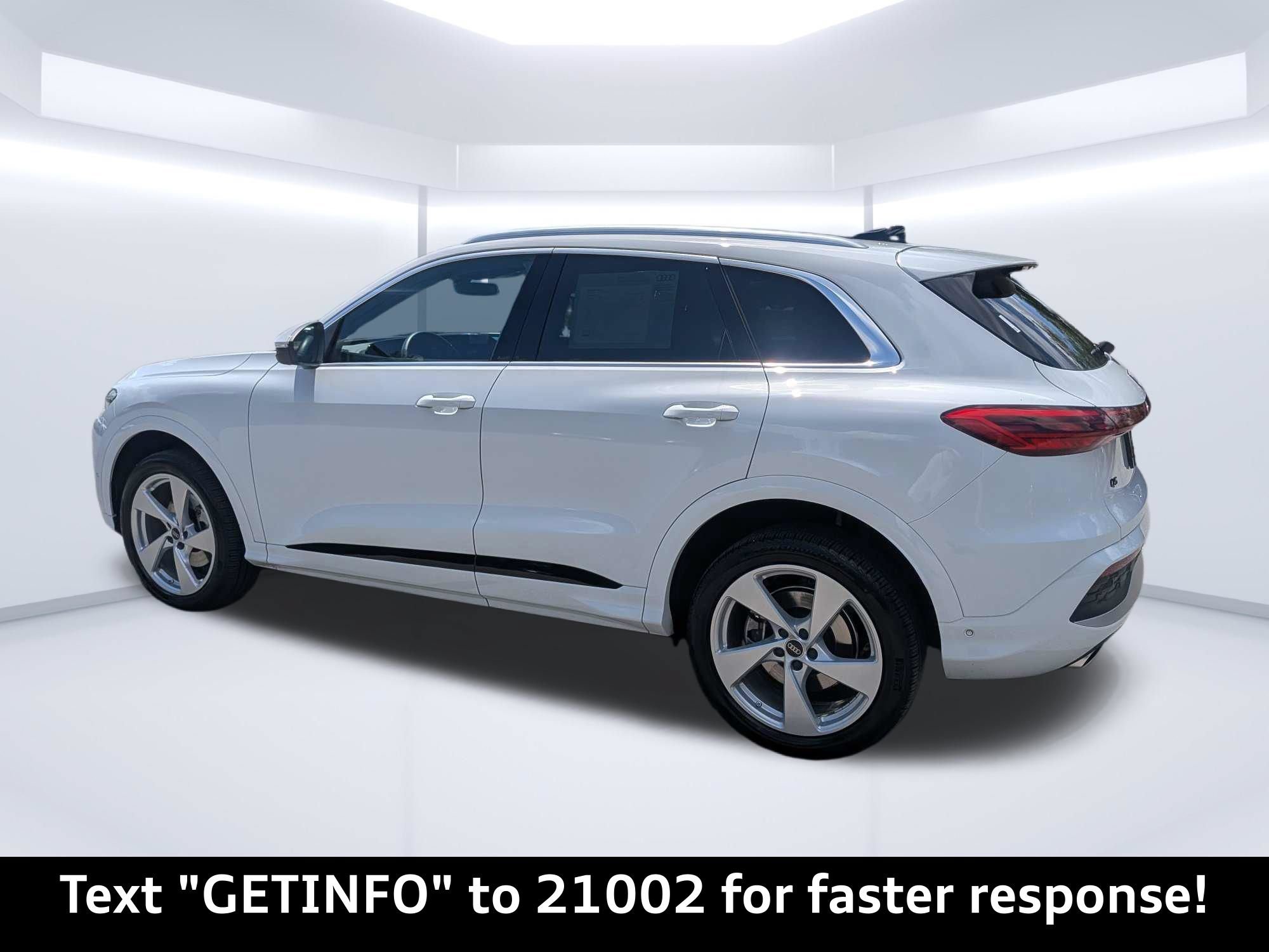Certified 2025 Audi Q5 Premium w/ Premium Plus AWD/4WD image 6