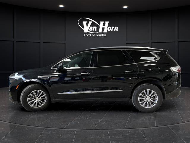 Used 2022 Buick Enclave Essence image 11