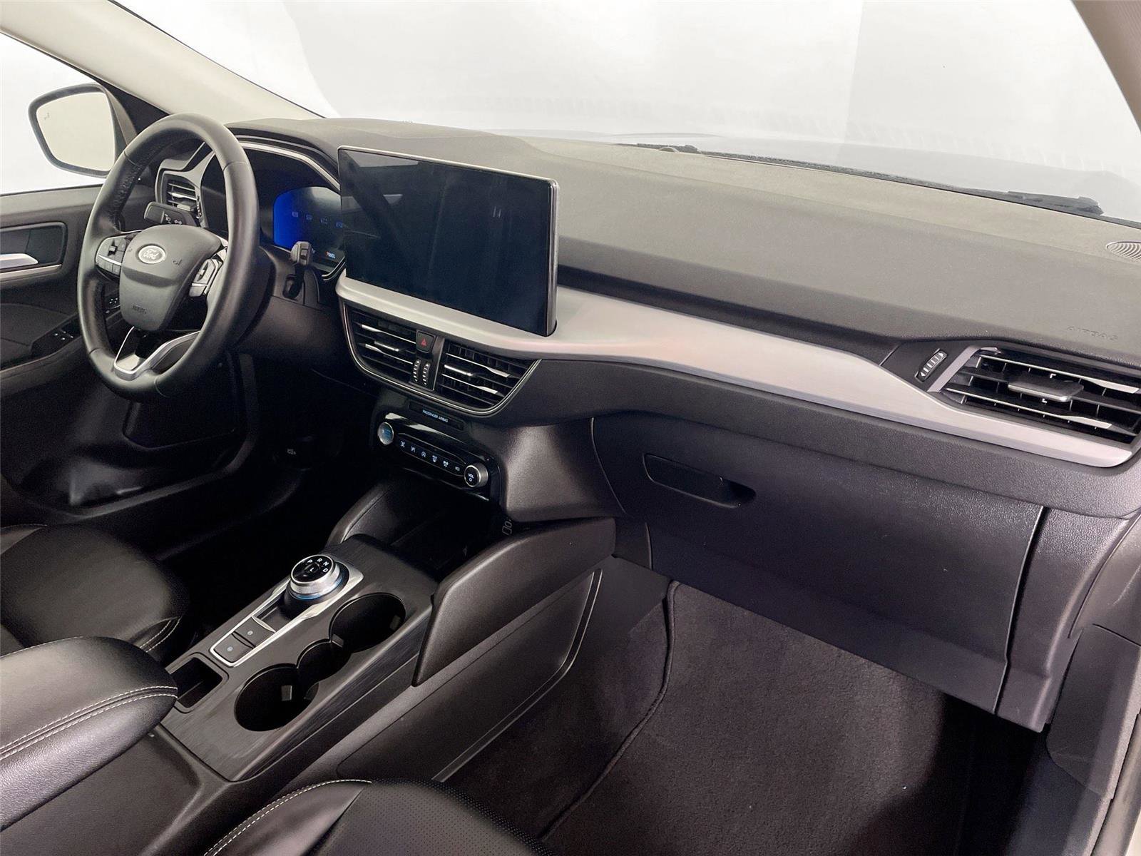Used 2024 Ford Escape Platinum image 28