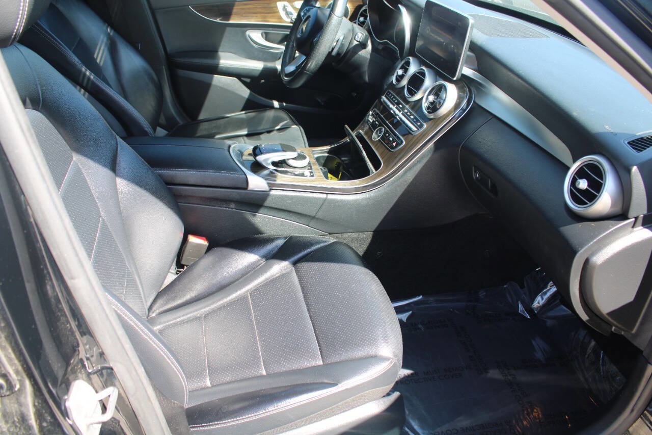 Used 2018 Mercedes-Benz C 300 4MATIC Sedan image 8
