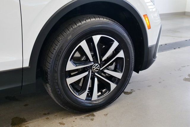Used 2022 Volkswagen Tiguan S image 8