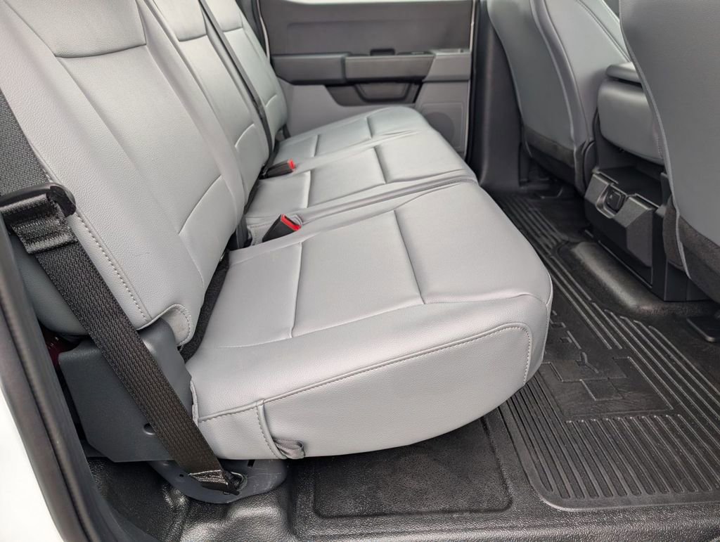 New 2025 Ford F550 XL image 28