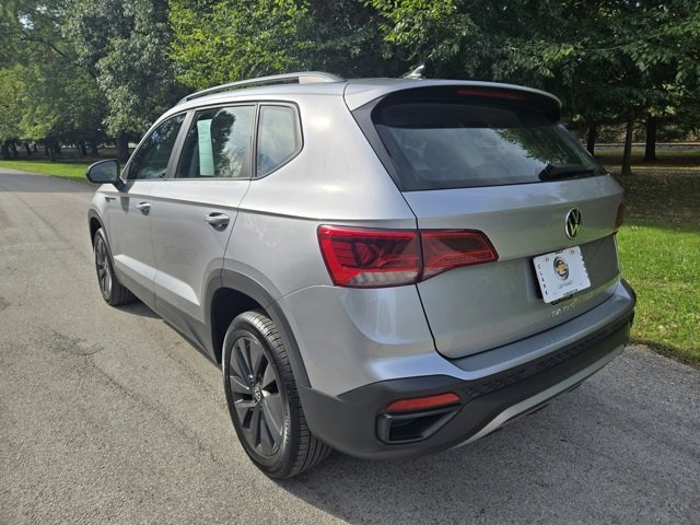 Used 2022 Volkswagen Taos S image 3