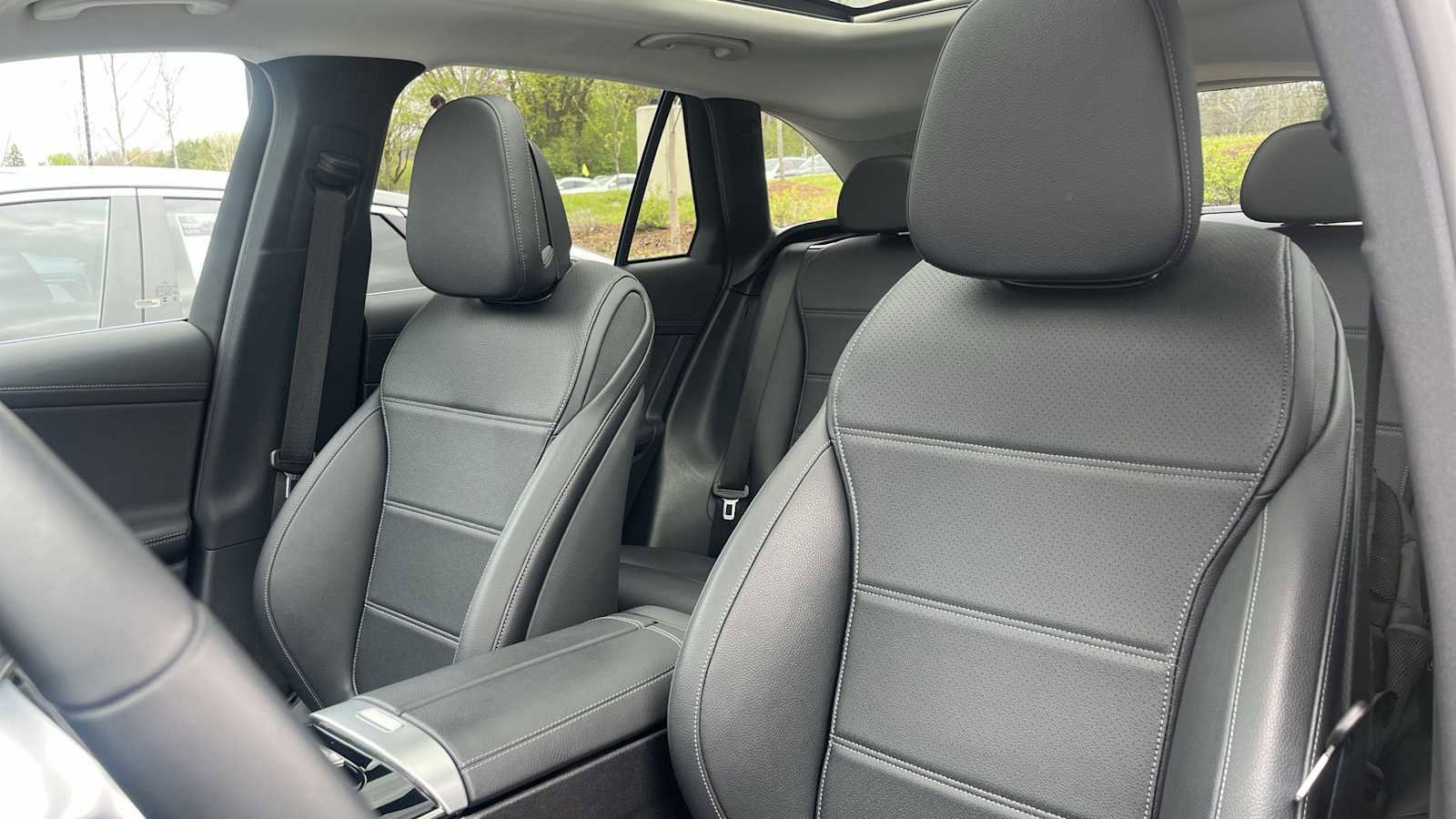 Used 2023 Mercedes-Benz GLC 300 4MATIC image 28
