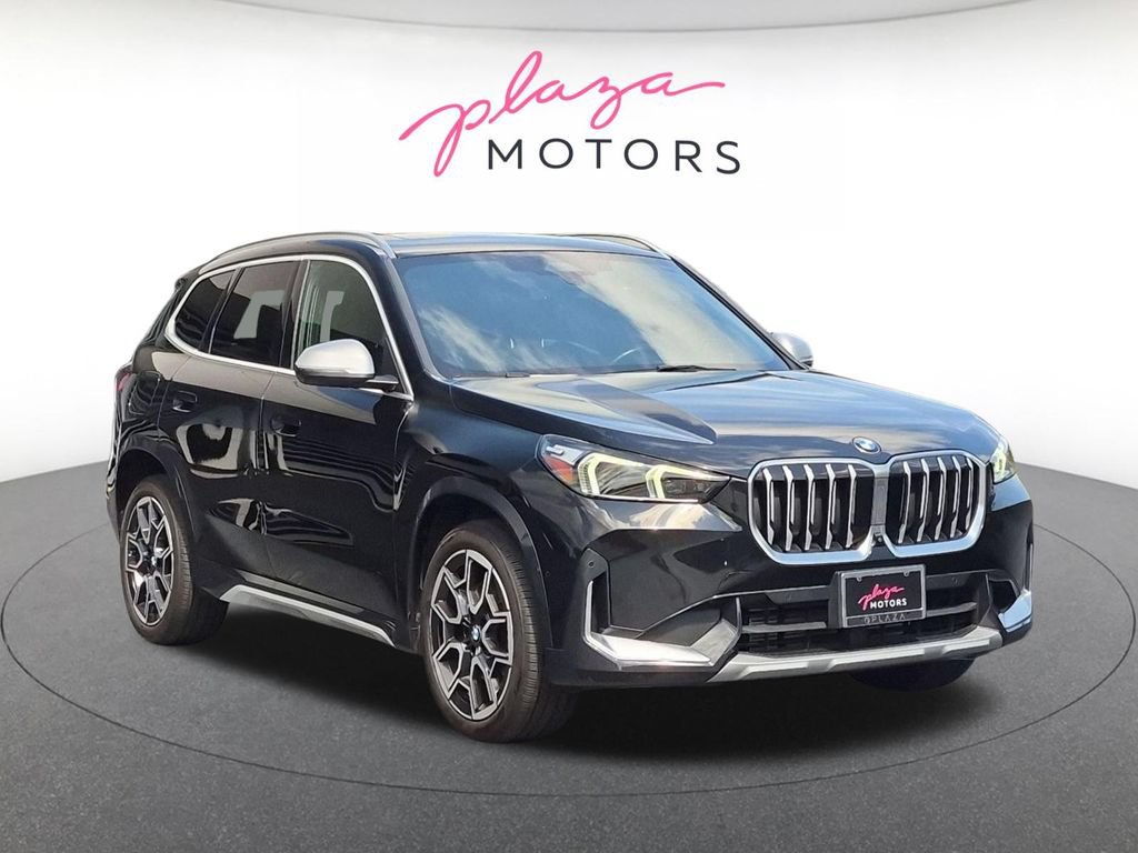 Used 2023 BMW X1 xDrive28i w/ Premium Package AWD/4WD image 3