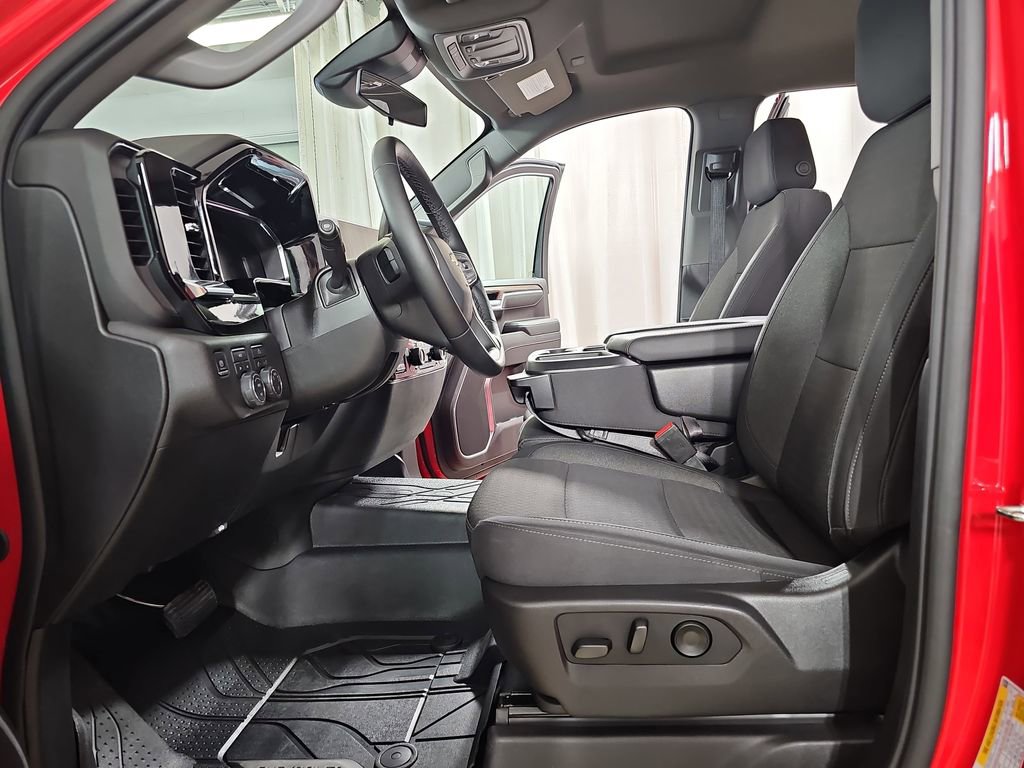 Certified 2026 Chevrolet Silverado 1500 LT image 18