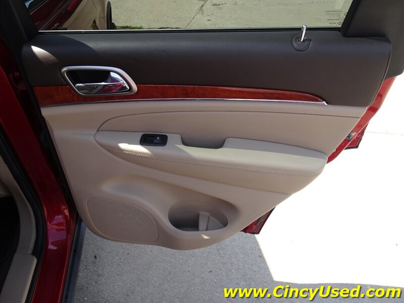 Used 2011 Jeep Grand Cherokee Overland AWD/4WD image 34
