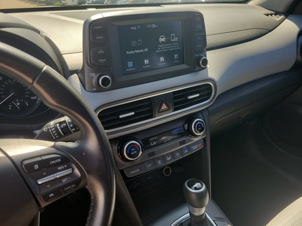 Used 2021 Hyundai Kona Limited FWD image 23
