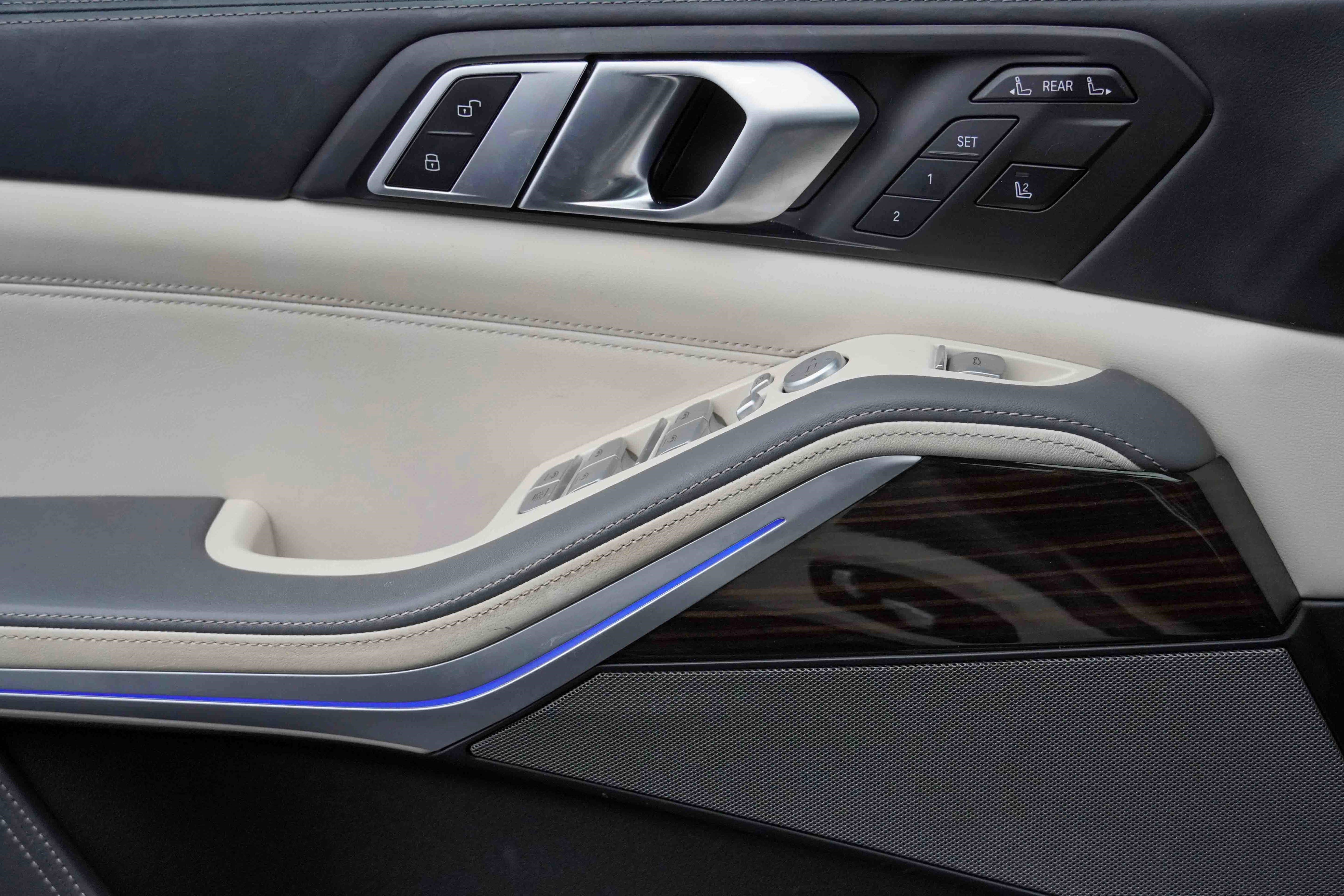 Certified 2023 BMW X7 xDrive40i w/ M Sport Package image 31