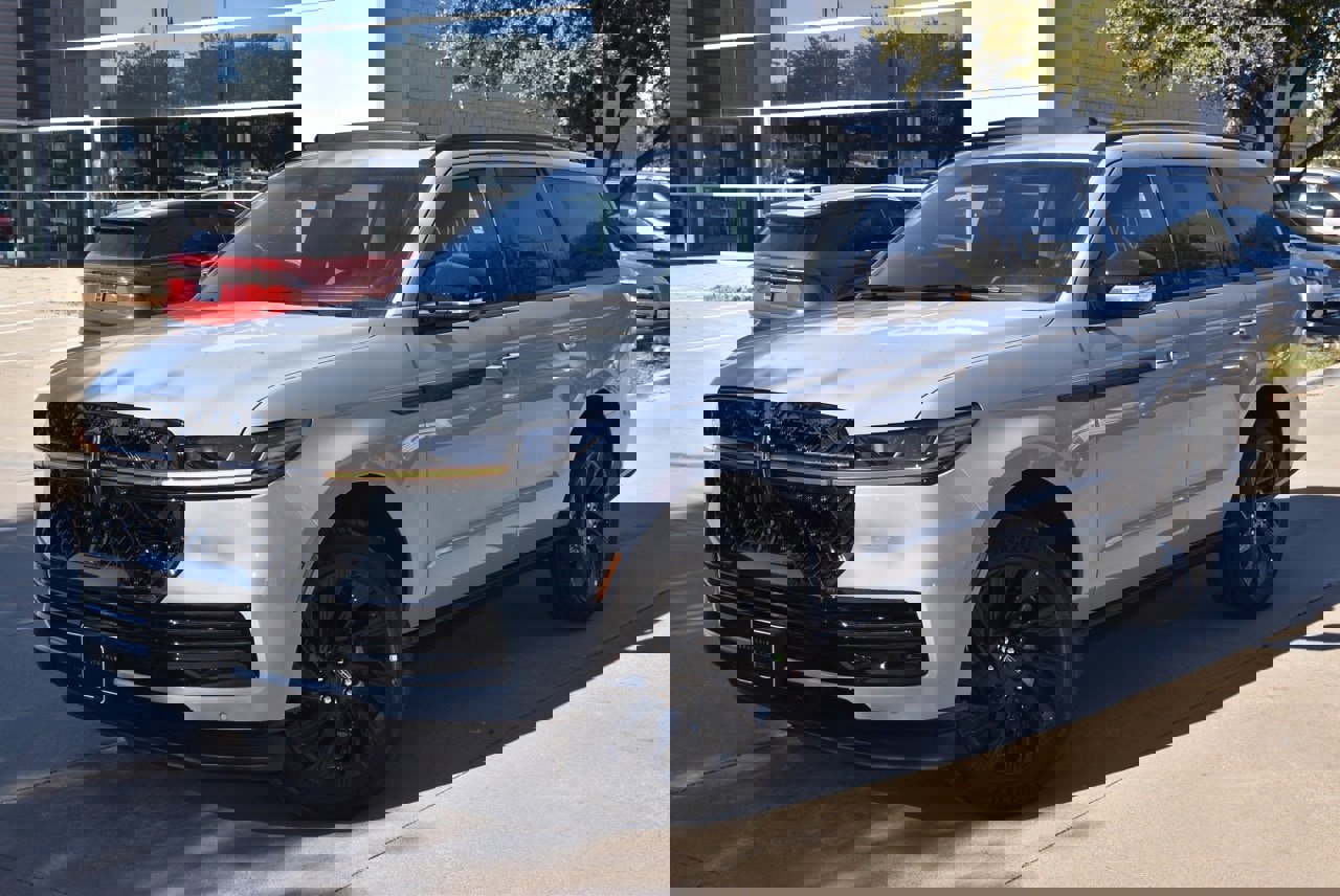 New 2025 Lincoln Navigator Reserve w/ Jet Appearance Package image 19