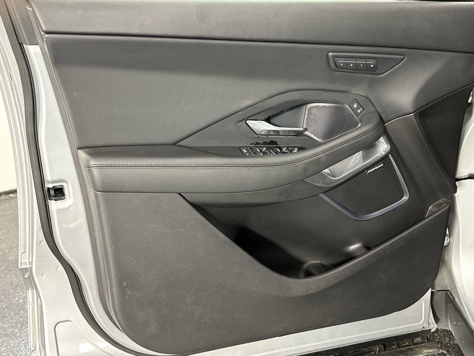 Used 2019 Jaguar E-PACE S image 29