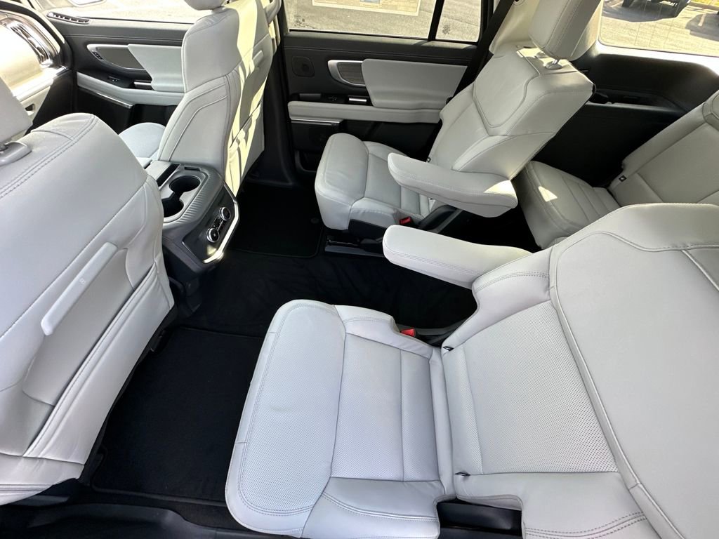 New 2025 Ford Expedition Platinum w/ Driver's Package image 20