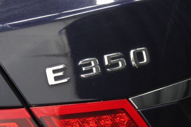 Used 2011 Mercedes-Benz E 350 4MATIC Sedan image 9