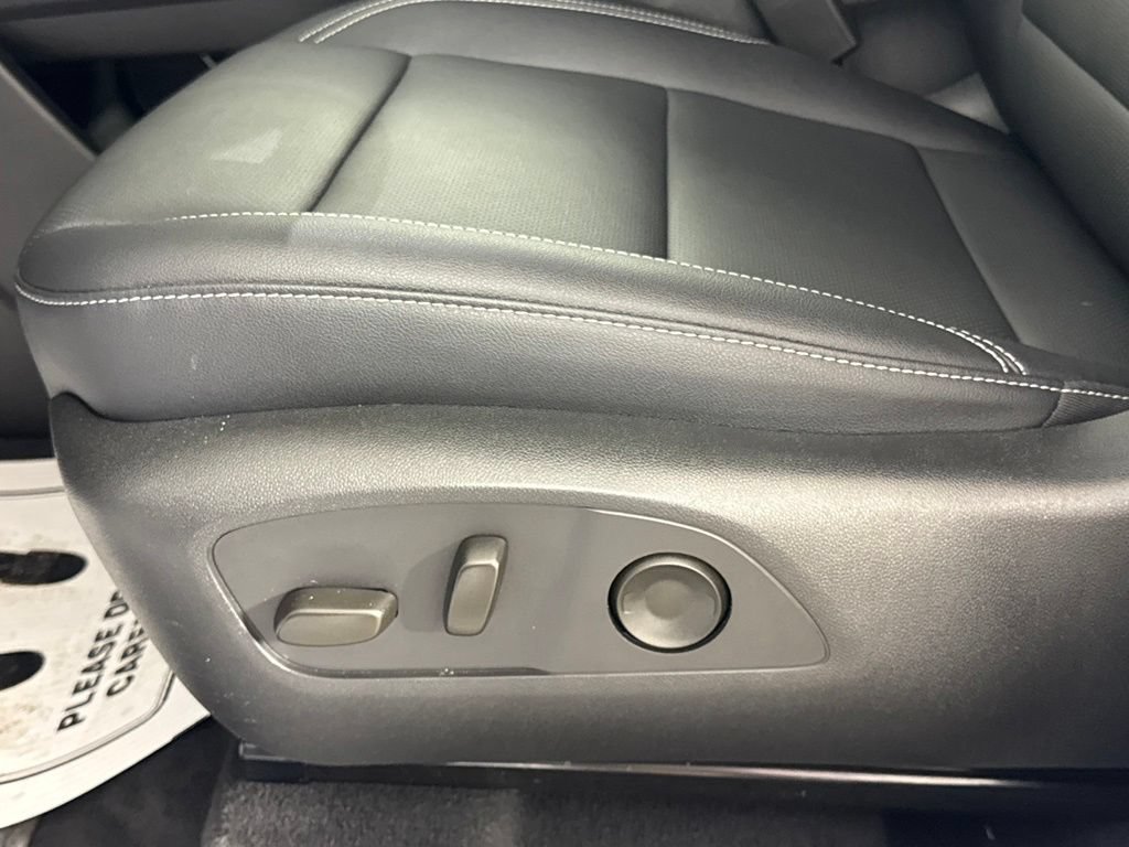 Certified 2026 Chevrolet Traverse LT AWD/4WD image 24