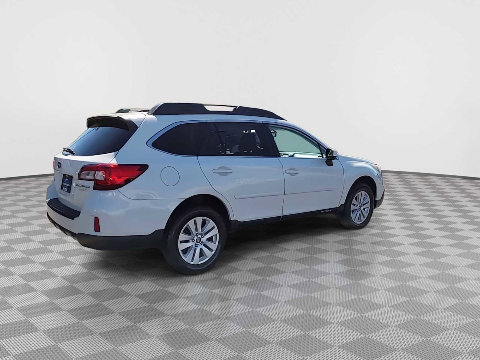 Used 2015 Subaru Outback 2.5i Premium image 8