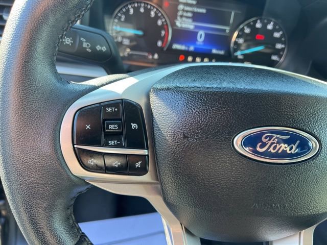 Used 2023 Ford Explorer XLT w/ Equipment Group 202A AWD/4WD image 28