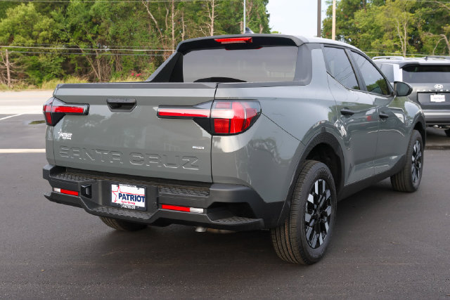 New 2027 Hyundai Santa Cruz SE AWD/4WD image 3
