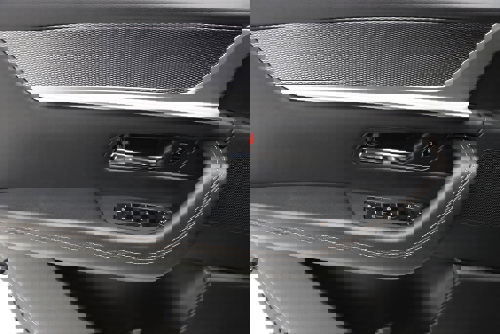 Used 2024 MAZDA CX-90 3.3 Turbo w/ Preferred Plus image 15